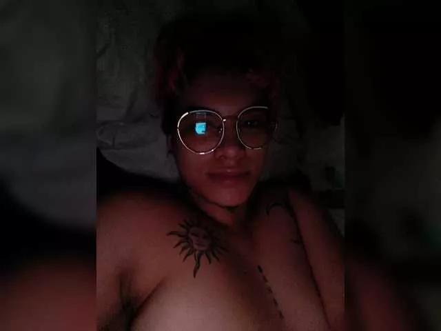 6curvyhot9 on BongaCams 