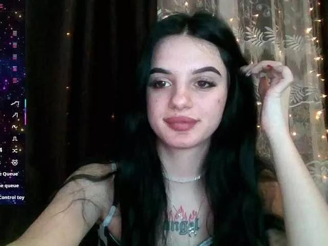 Alice222ll2 on BongaCams 