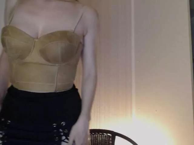 Alina-Lovely on BongaCams 