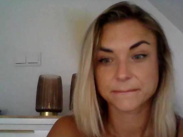 AshleyPerfect on BongaCams 