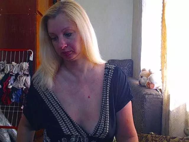 BustyBlondy on BongaCams 