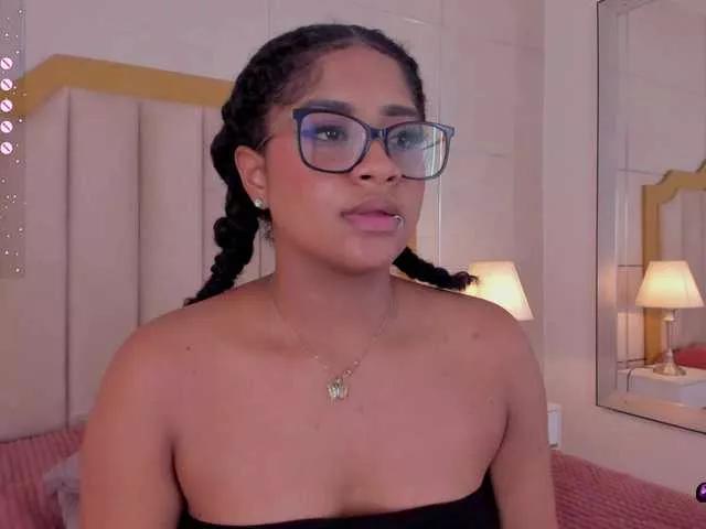 Camilafoox on BongaCams 