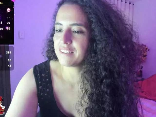 caroldiaz on BongaCams 