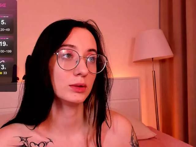 DarkLola on BongaCams 