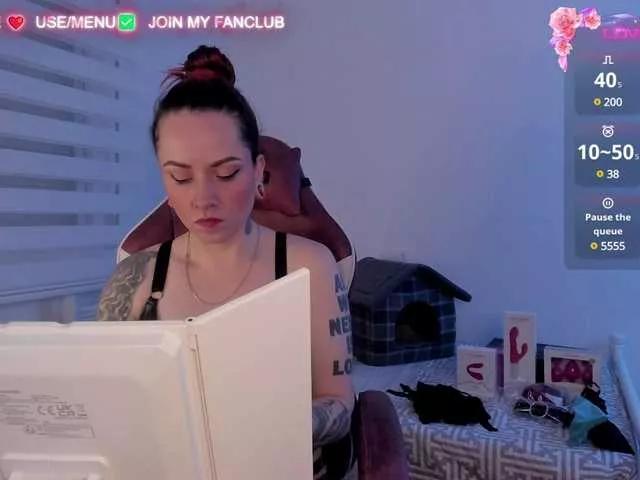 DominaDeivis on BongaCams 