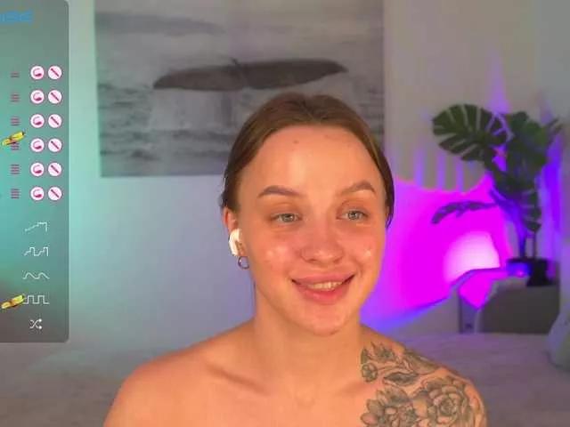 EmilyBrix on BongaCams 