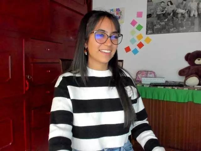 Isabella221 on BongaCams 