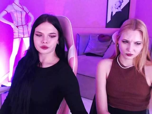 Jeniffer-and-Elis on BongaCams 