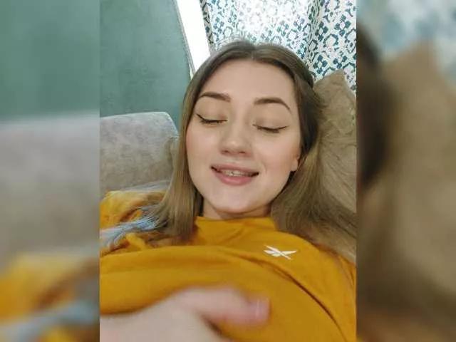 juicy-peachh on BongaCams 