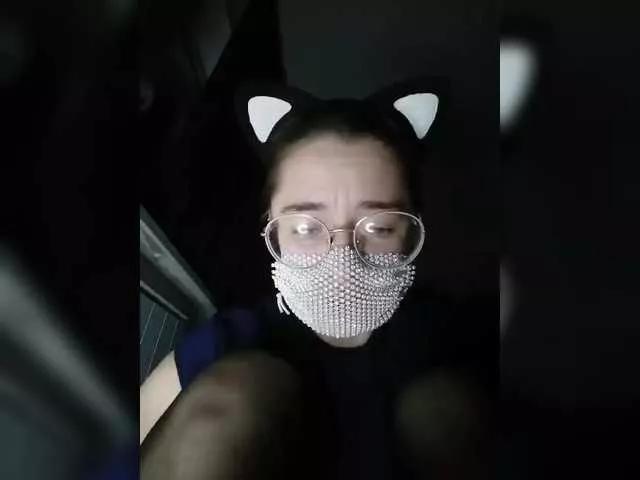 kroshka-meow on BongaCams 