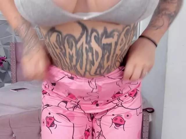 Offline leyna-angels on BongaCams