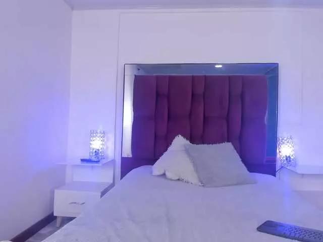 Offline leyna-angels on BongaCams