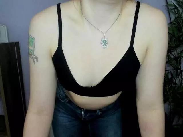 LisaCam on BongaCams 