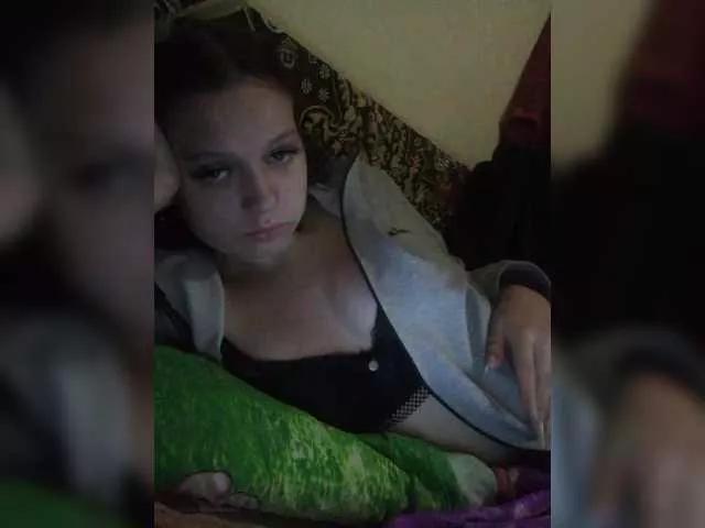 Luisa16 on BongaCams 