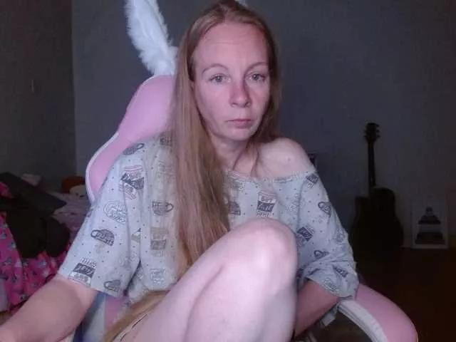 MilaStoned on BongaCams 