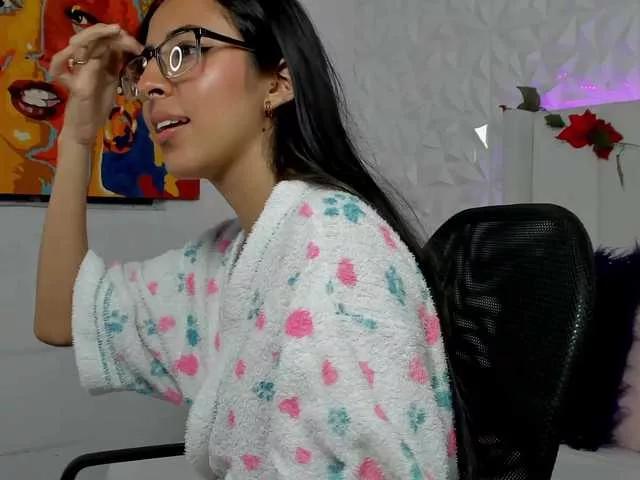 Miranda-Rogers on BongaCams 