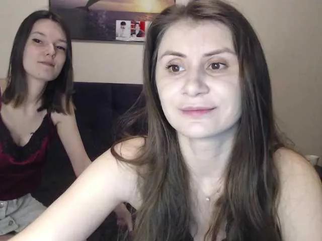 mrrgirls on BongaCams 