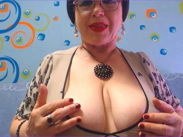 OldKinkyMILF on BongaCams 