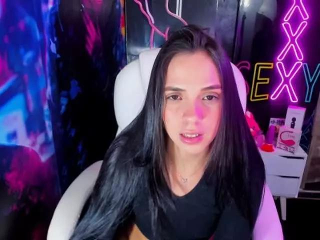 PerlaHotx on BongaCams 