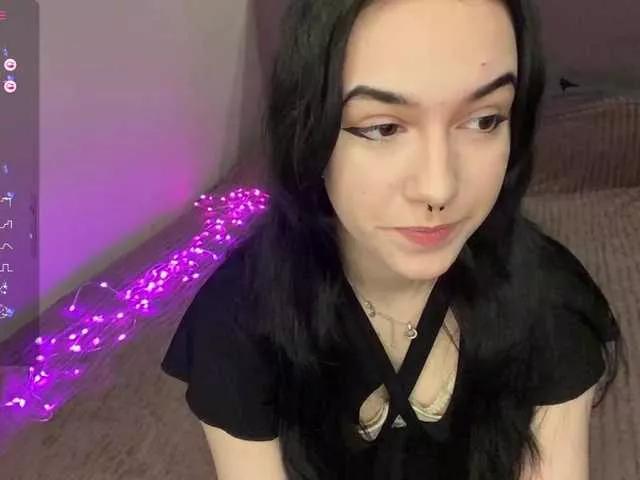 PreciousBerry on BongaCams 