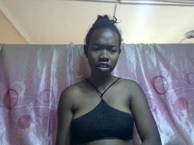 reinelia21 on BongaCams 