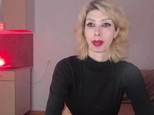 RoxySkyBlue on BongaCams 