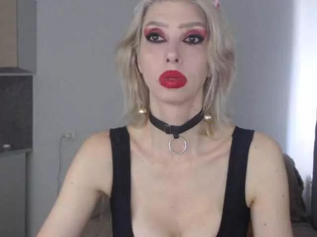 RoxySkyBlue on BongaCams 