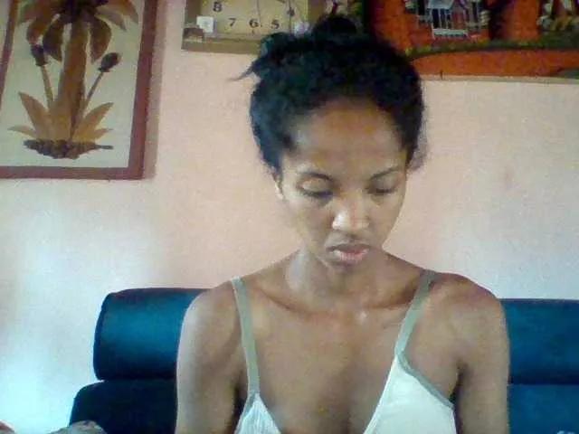 thaina1 on BongaCams 