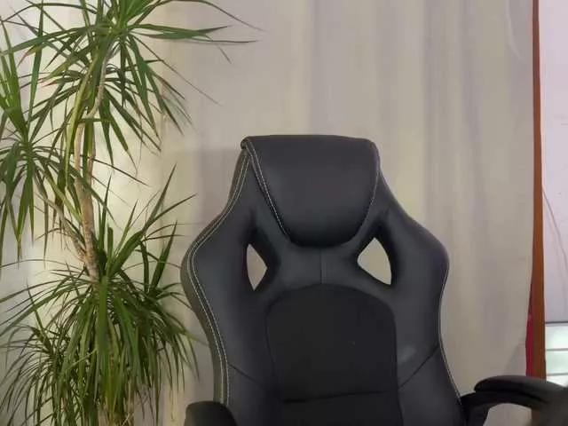 TheWildMiu on BongaCams 