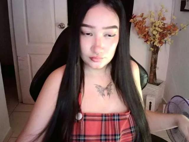 ThiaraDior on BongaCams 