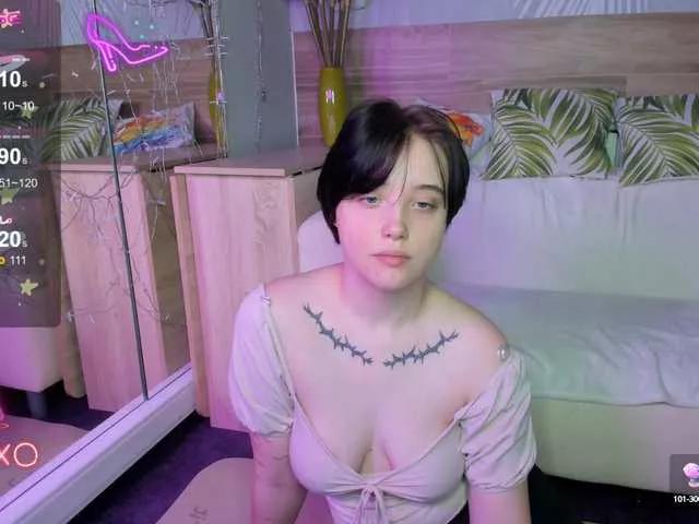 TracyBarker on BongaCams 