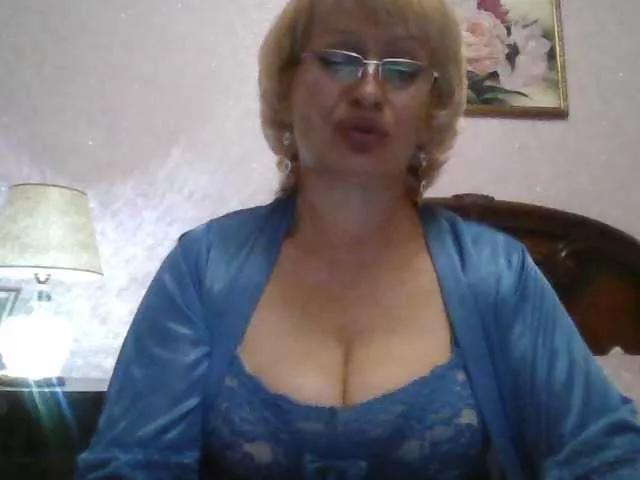 Ur-Mami on BongaCams 