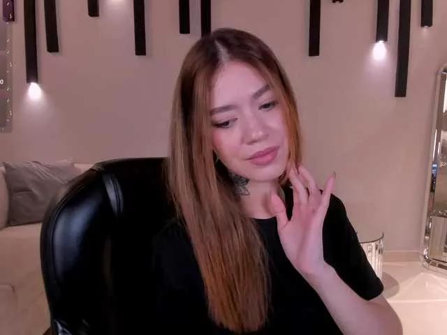 ViolettHansson on BongaCams 