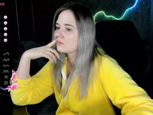 your-small-bunny on BongaCams 