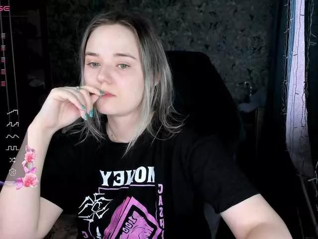 your-small-bunny on BongaCams 