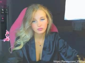 emilydancee on Chaturbate 