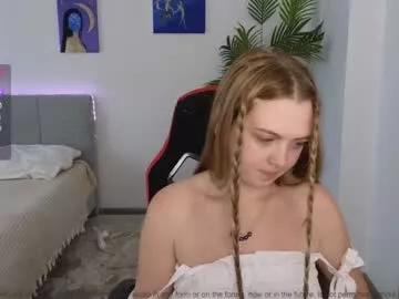 small_blondee on Chaturbate 