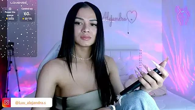 alee_lenoxx on StripChat 