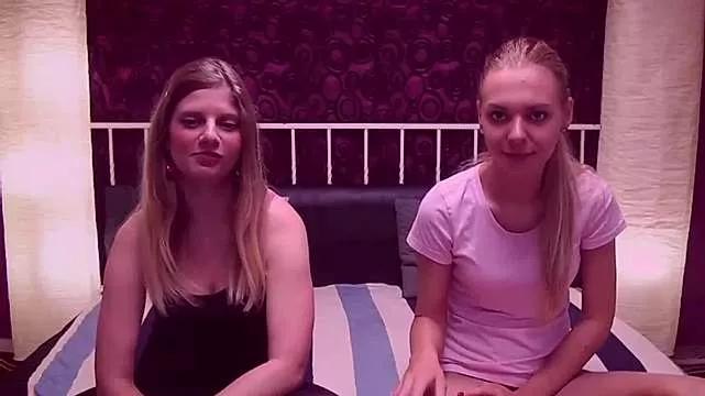 BlondeWitches on StripChat 