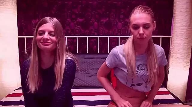 BlondeWitches on StripChat 