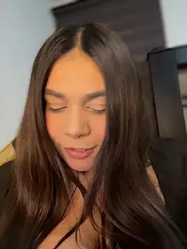 Xochitl_Namuu on StripChat 